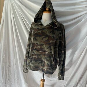 American Eagle Outfitters Camouflage Velour Hoodie L